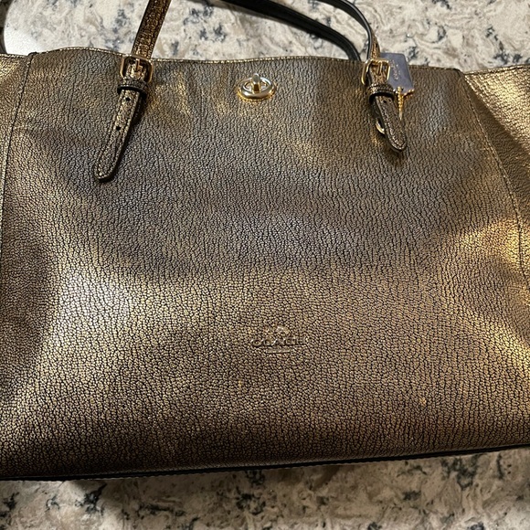 Coach - Picture 2 of 5